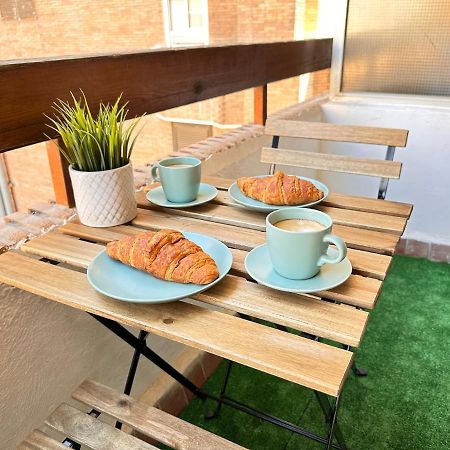 Wonderful Apt With Terrace - 15M Walk Giralda Sevilla Kültér fotó